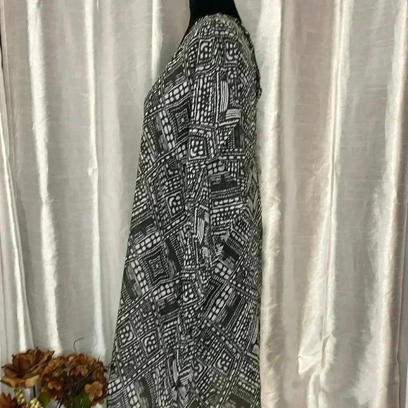 Palisades Beach Club Women’s XS/S Sheer Black White Geometric Print Cover Up - Picture 4 of 8